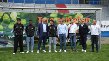 Shut Machino, Andu Kelati, Wolfgang Schwenke, Marcel Rapp, Daniel Günther, Axel Niesing, Olaf Rebbe, Georg Willer