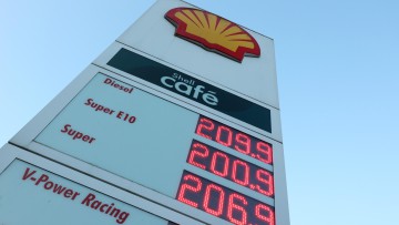 Tankstelle Shell hoher Spritpreis Tanken Diesel Super E10