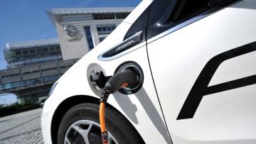 Rüsselsheim wird zur "Electric City": 1.300 Ladepunkte bis 2020