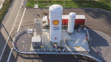 Alternative Kraftstoffe: Shell baut 39 LNG-Tankstellen für Lkw