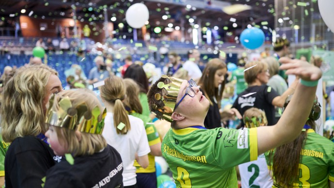 Über 250 Kinder und Jugendliche aus 18 Vereinen haben gemeinsam beim Glücksliga Cup Handball gespielt.