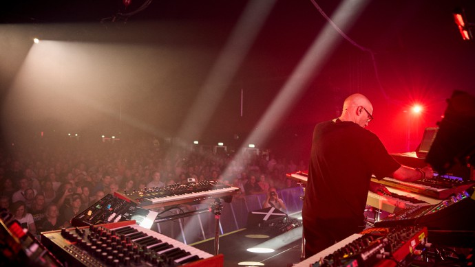 Den krönenden Abschluss des Festwochenendes bildete am Abend ein ausverkauftes Benefiz-Konzert von Schiller alias Christopher von Deylen.