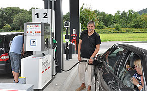 Entwicklung: In Österreich nehmen die Automatenstation zu, wobei gleichzeitig die Anzahl der Tankstellen zurückgeht. 
