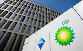 US-Regierung bestreitet Medienberichte: Keine Bohr-Genehmigung für BP im Golf von Mexiko Die Zentrale von BP/Aral.