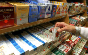 Steuererhöhung: Rauchen wird deutlich teurer Zigaretten, Tabaksteuer