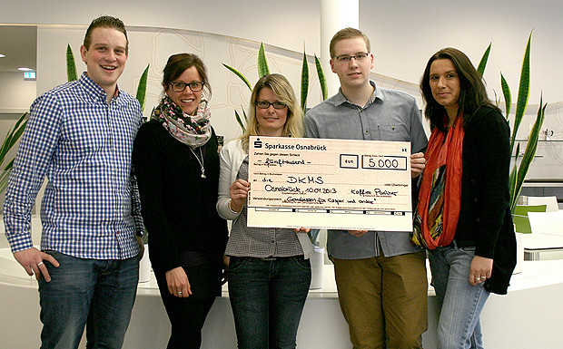 5.000 Euro gespendet: Mitarbeiter von Kaffee Partner finanzieren 100 Knochenmarkspenden Mitarbeiter von Kaffee Partner spenden 5.000 Euro an die Deutsche Knochenmarkspenderdatei.