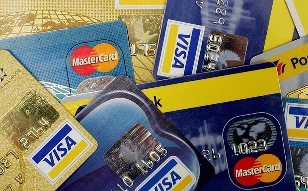 Kreditkarten von Visa und Mastercard.