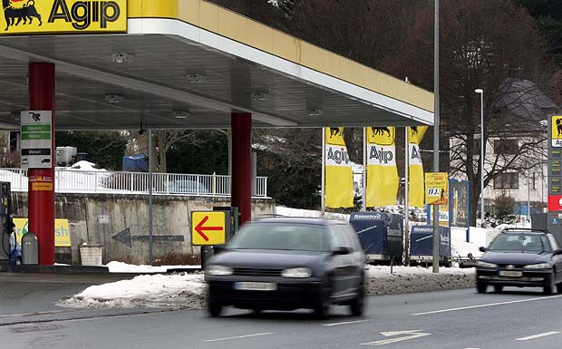Steuern sparen? Das verspricht diverse Software, die nun Eni- (Agip-) und Esso-Stationen als Downloadkarten anbieten. 