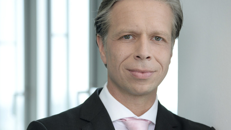BAT_Oliver_Engels