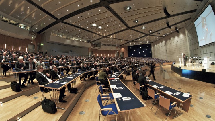E-Payment: B+S Card Service und Worldline veranstalten Kartenforum