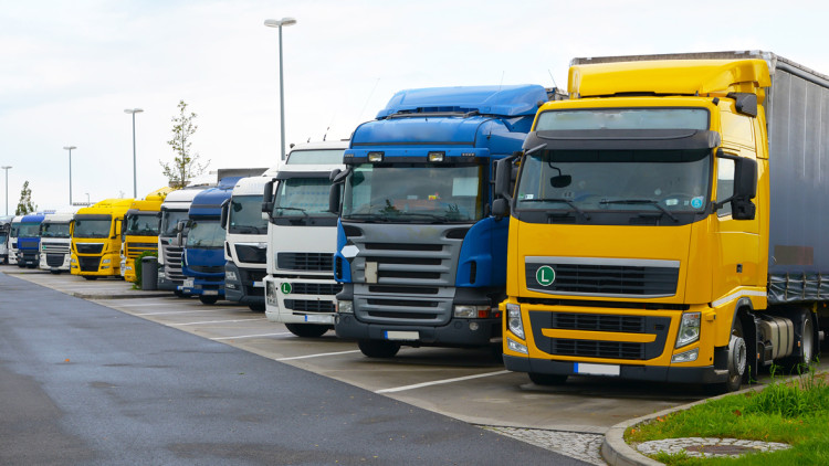 Lkw-Parkplatz an Autobahnen