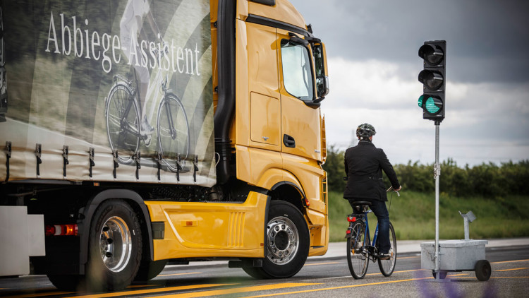 Transport: Umweltbundesamt fordert "völlige Abkehr von fossilen Kraftstoffen"