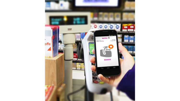 QR-Code scannen: Total und Yapital lassen per Smartphone an der Tankstelle bezahlen