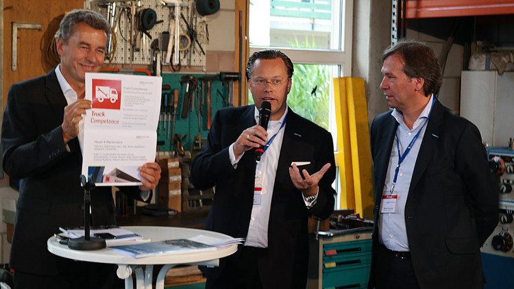 V.l.: Detlef Braun, MdG Messe Frankfurt, Olaf Mußhoff und Brand Manager Michael Johannes.