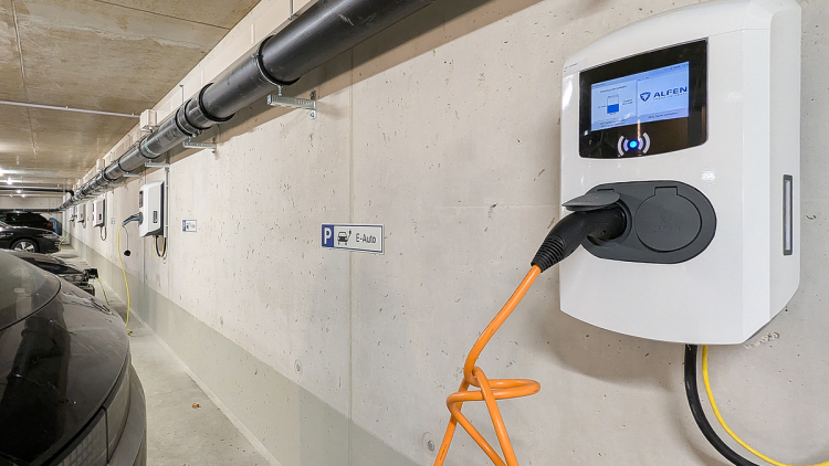 E-Ladepunkte in der Reemtsma-Zentrale in Hamburg