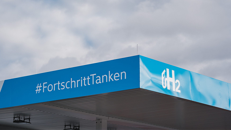 H2 Wasserstoff Tankstelle Dach