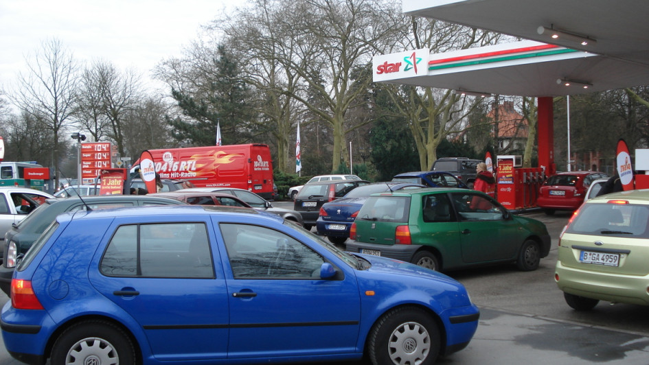 Eine Tankrabattaktion von Radio BB im März 2008 verursachte chaotische Zustände an einer Berliner star Tankstelle. Sogar die Polizei musste kommen und den Verkehr an den Zapfsäulen regeln.