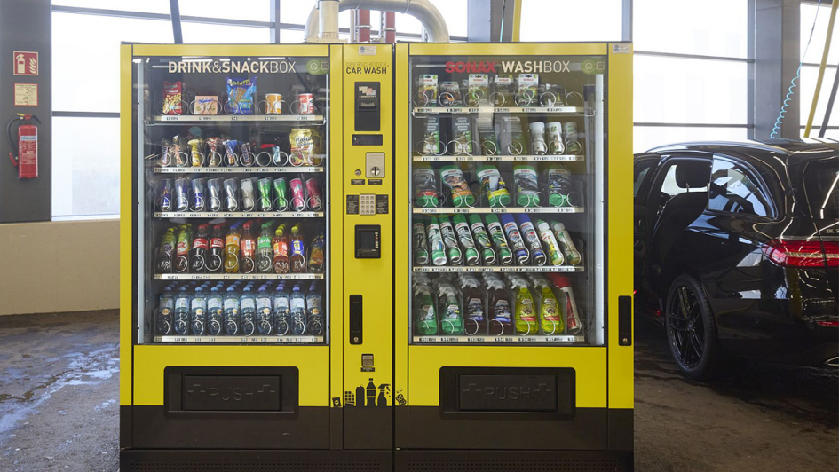 Der Verkaufsautomat in der Indoorsaugerhalle hat sich zu einem echten Kundenmagneten entwickelt
