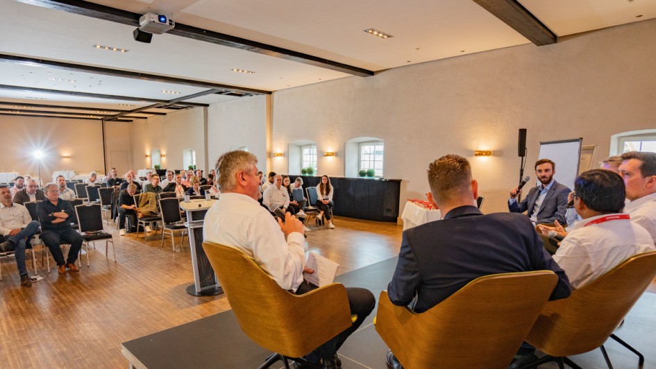 Round Table Diskussion über Refuelling.