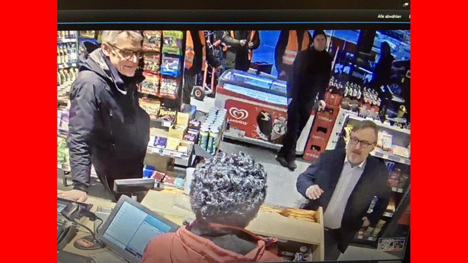 Der TV-Film "Extraklasse2 mit Tatort-Star Axel Prahl in der Hauptrolle wurde unter anderem an einer star Tankstelle in Berlin gedreht. Im Film, für den die Station extra in "Oilia" umbenannt wurde, wurde erstmals am 17. Dezember 2018 im ZDF gezeigt.