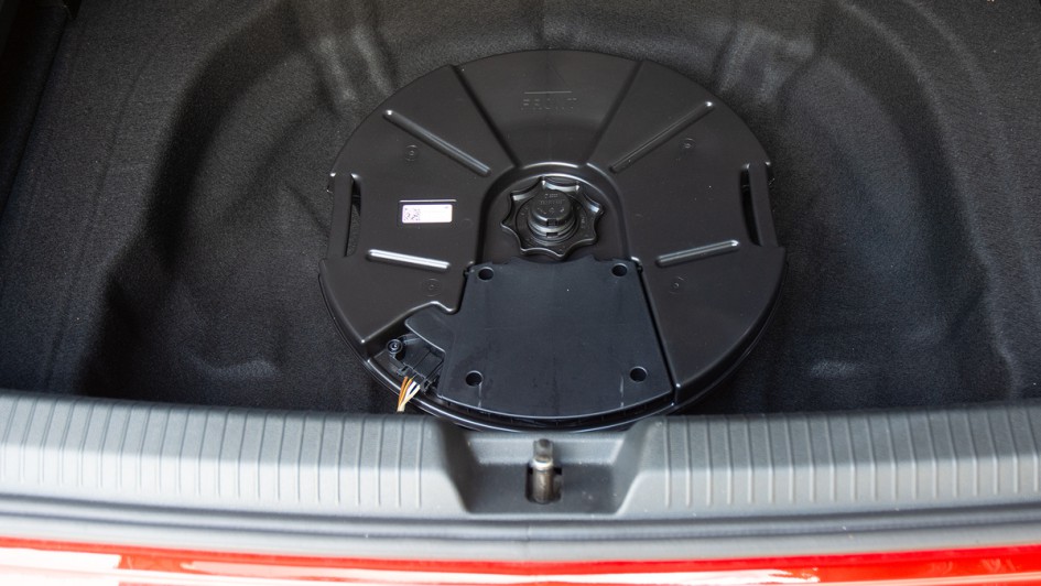 VW Golf GTI Edition 50